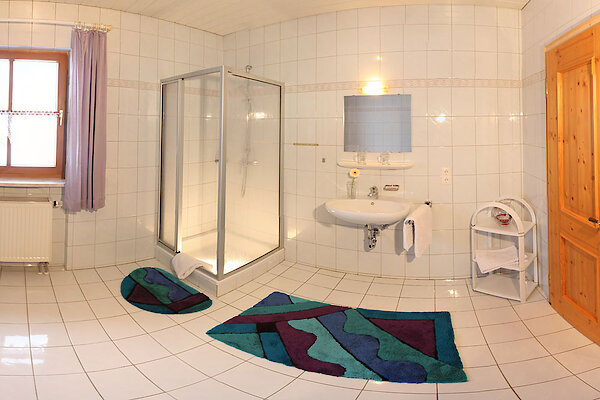 großes Badezimmer  - Fewo in Bayern